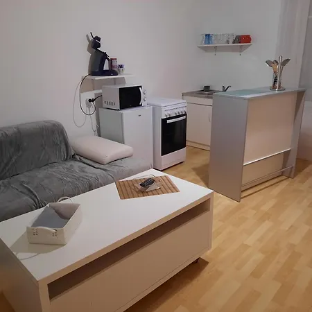 Aux Portes De Nancy , Avec Parking Gratuit Apartmán
