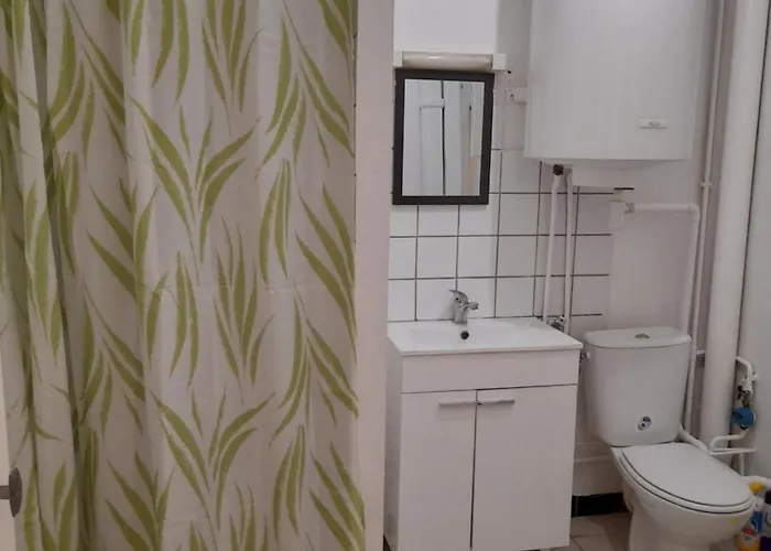 Aux Portes De Nancy , Avec Parking Gratuit